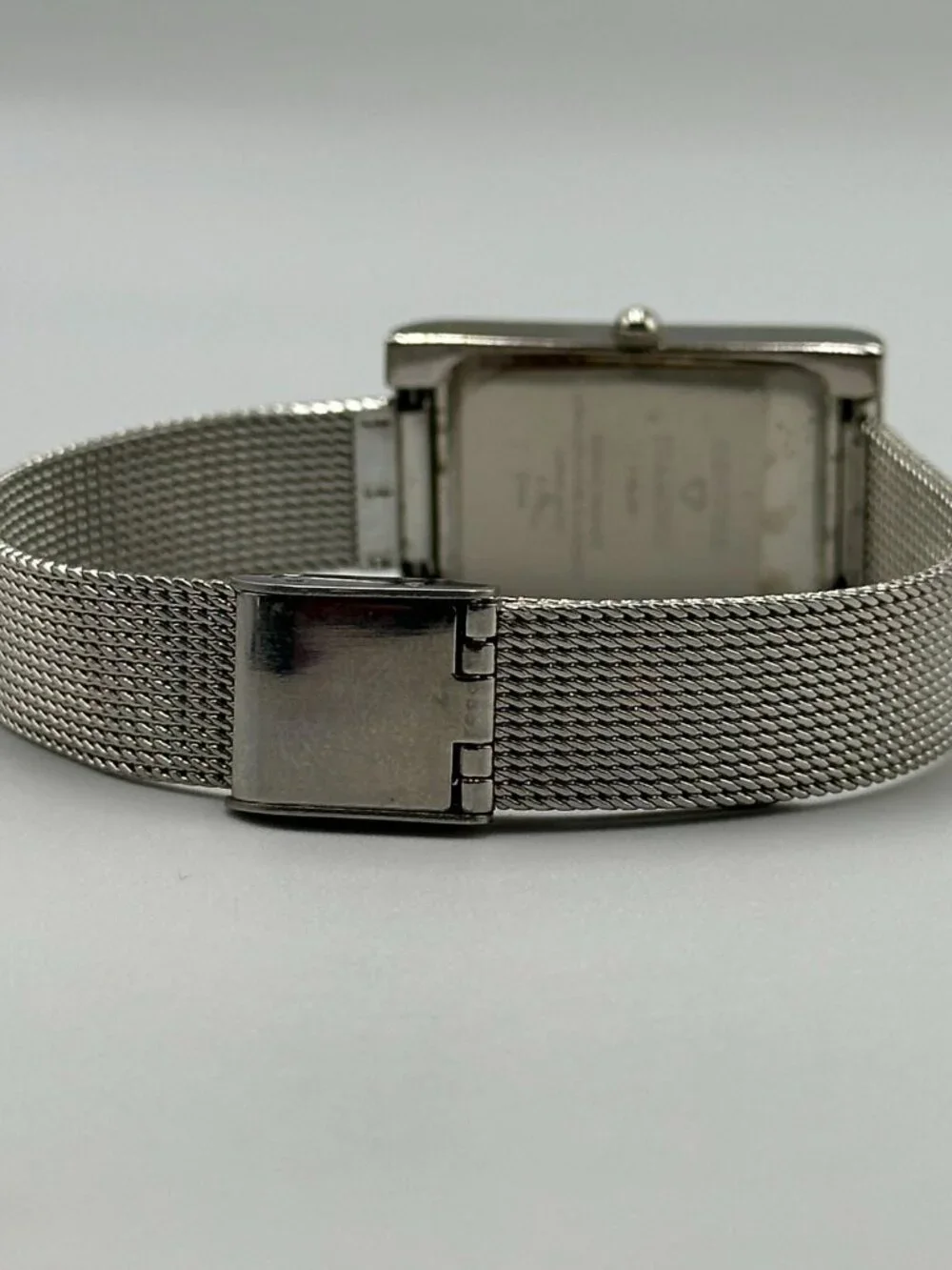 3/$30 Sergio Valente Watch Women Silver Tone Black Dial Mesh Band 8.5 Inch